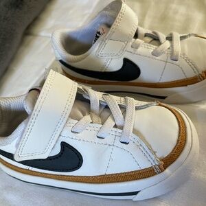Nike Kids White and Black Sneakers with Tan Accents